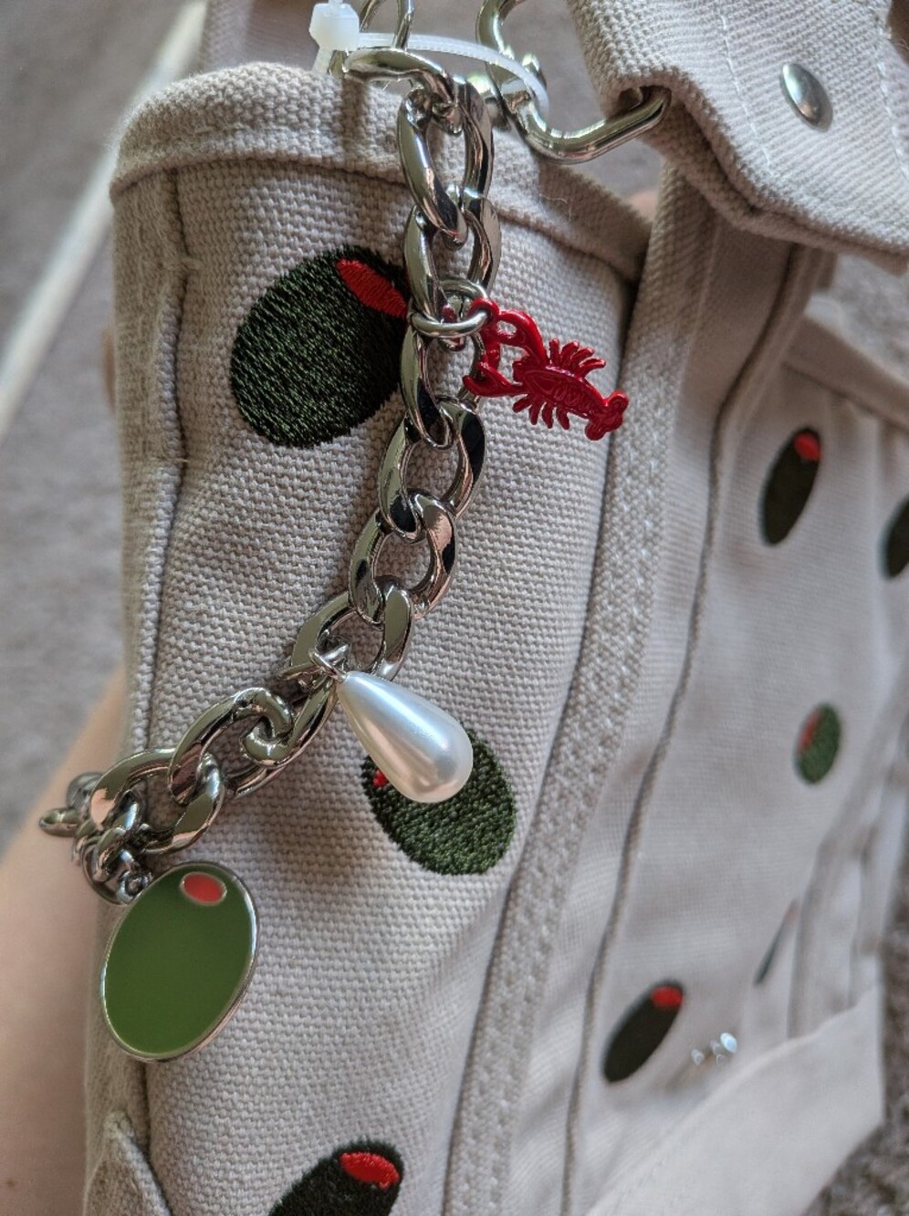 Madden Girl Olive Embroidered Mini Canvas Tote Bag Dual Crossbody And Clutch NWT - Picture 4 of 11